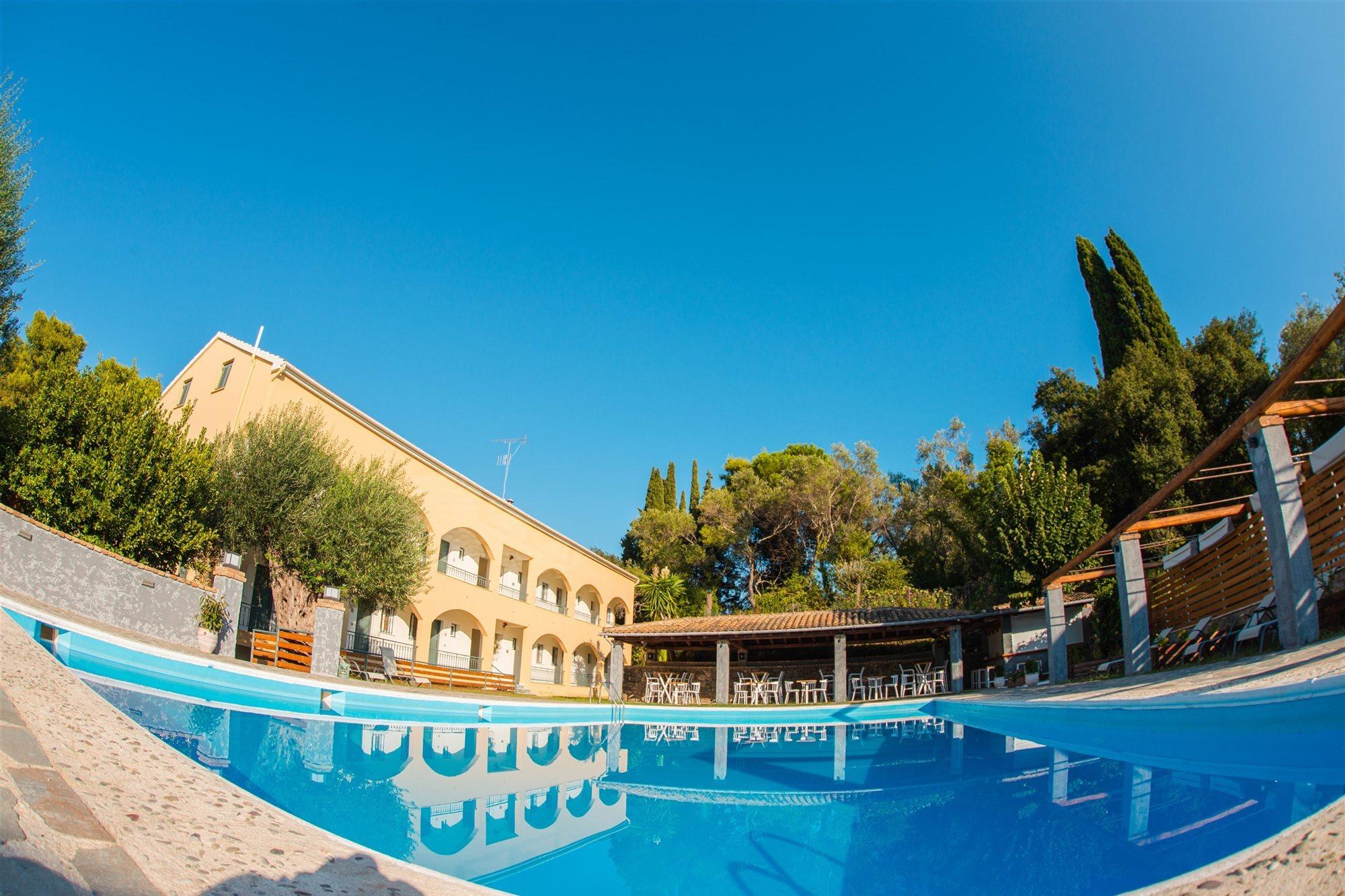Villa Karmar Hotel Apartments Dassia  Bagian luar foto