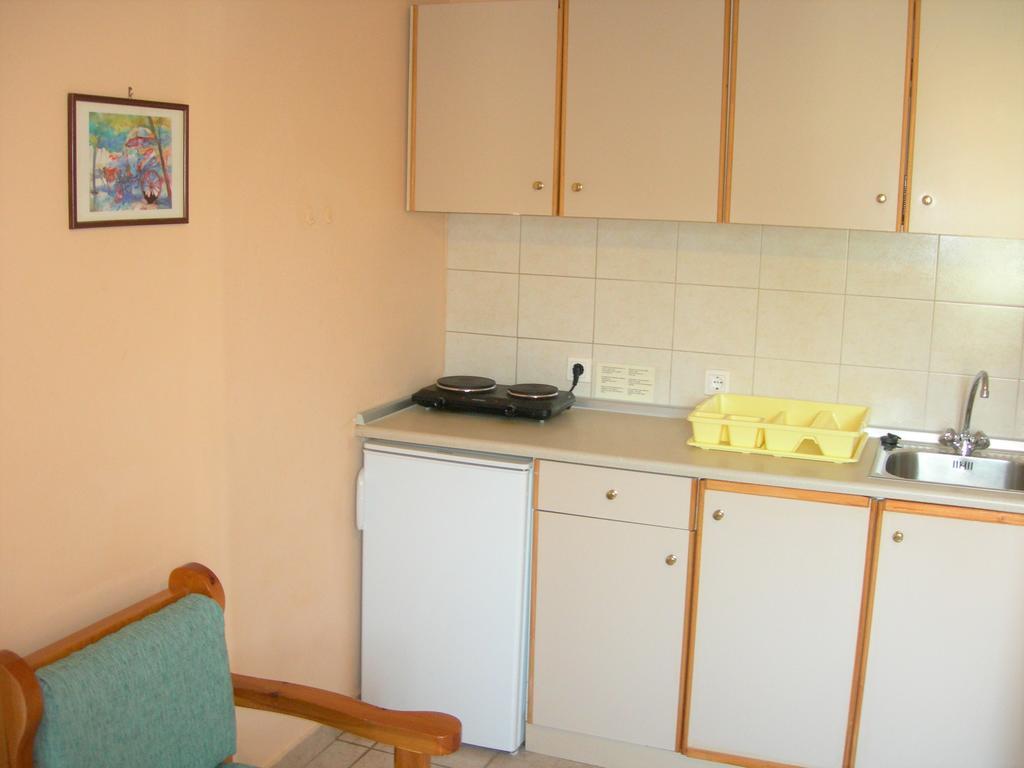 Villa Karmar Hotel Apartments Dassia  Bagian luar foto